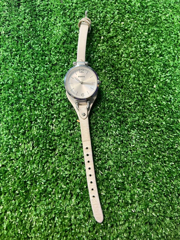 Часы женские Fossil