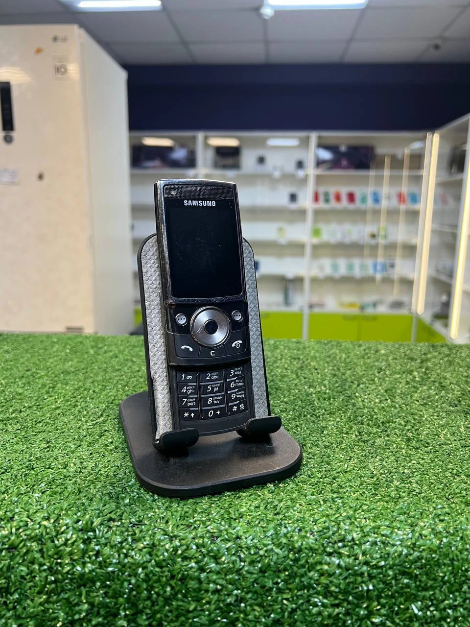 Мобильный телефон Samsung G600