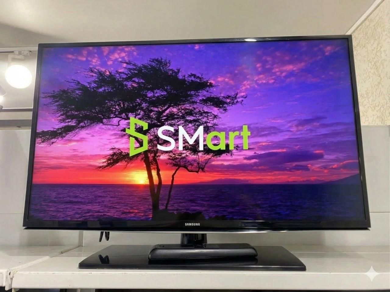 Телевизор Samsung UE32J6300