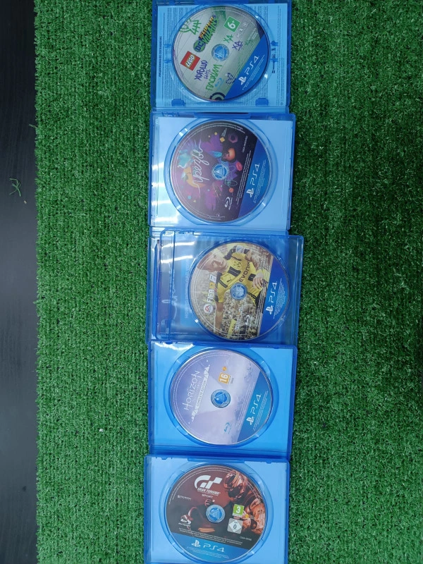 Диск на PS4 FIFA 17