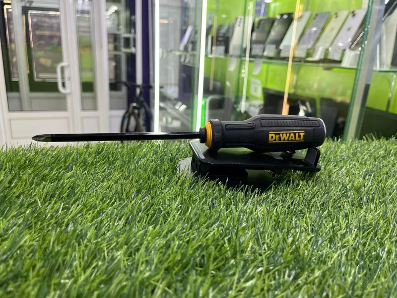 Отвертка плюс DeWALT