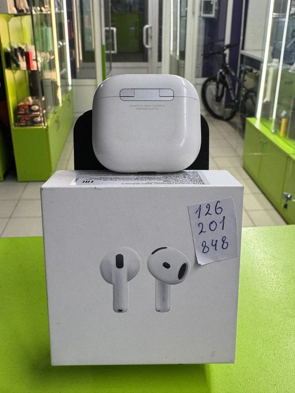AirPods 4