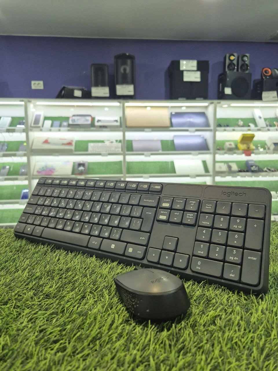 logitech k235