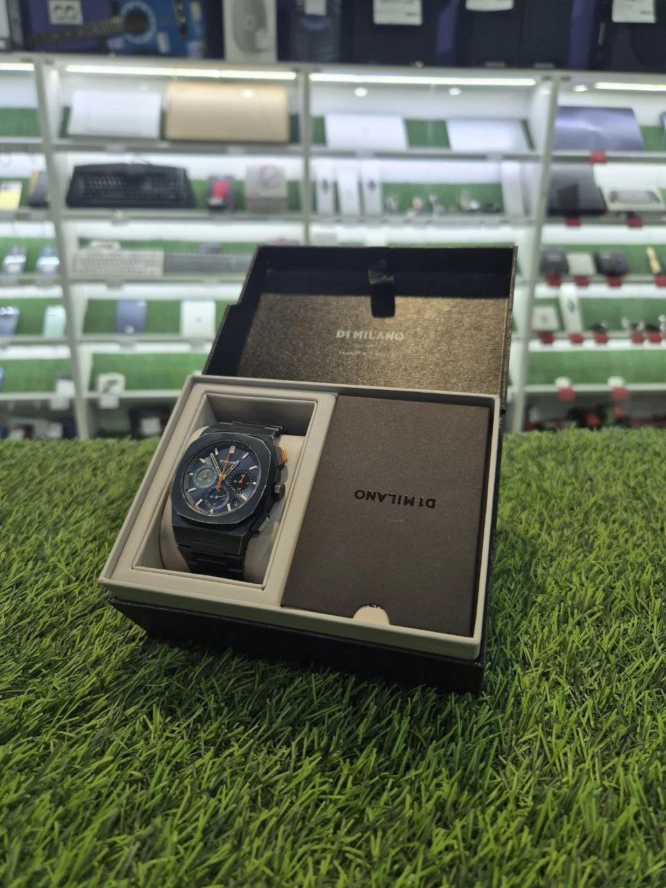 D1 Milano CHBJ12 с хронографом