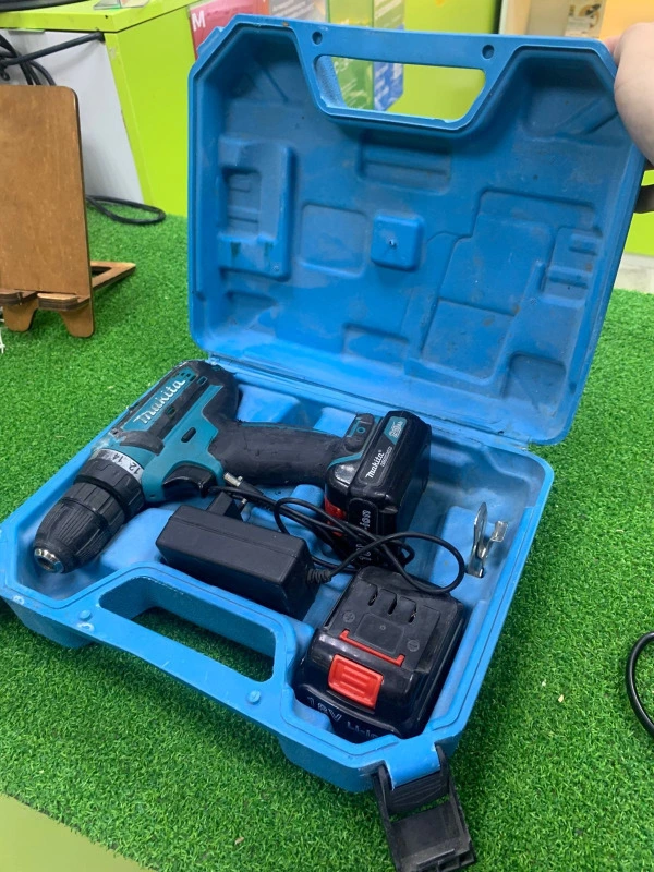 Дрель шуруповерт makita DF331D
