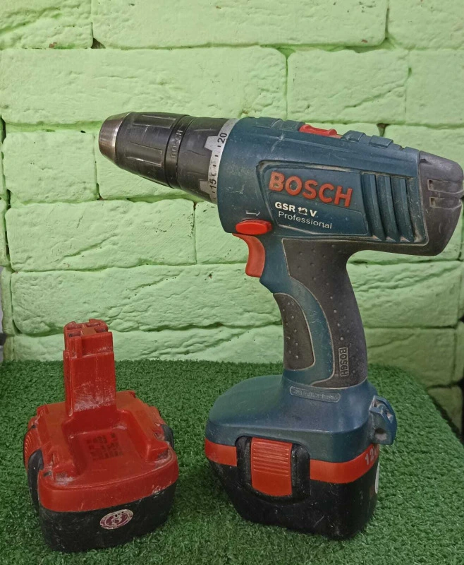 Аккумуляторная дрель-шуруповерт BOSCH GSR 12V-15 FC **