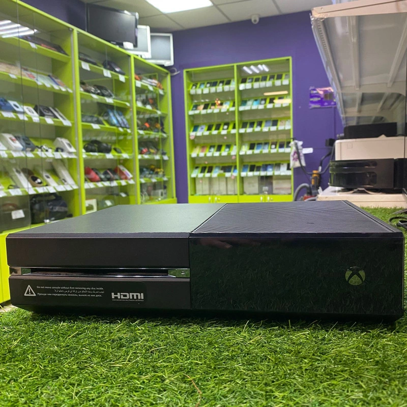 Игровая приставка Microsoft Xbox One X 1000 ГБ