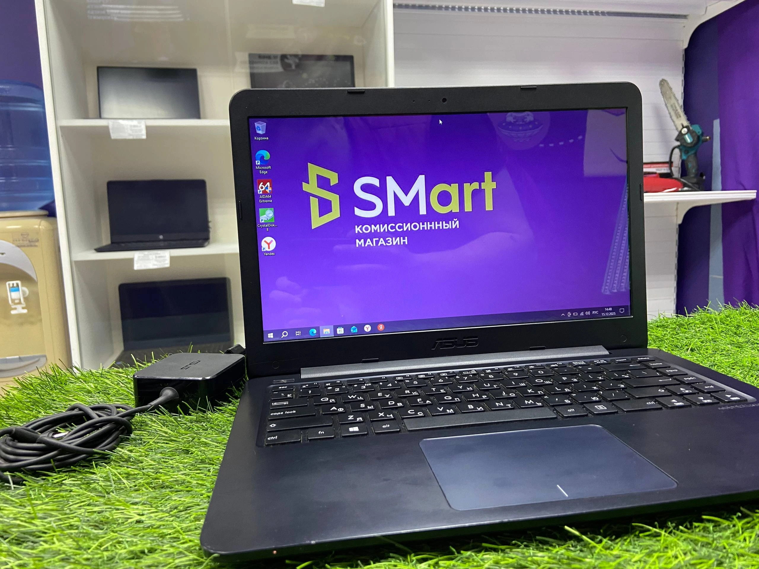 Ноутбук ASUS F402W