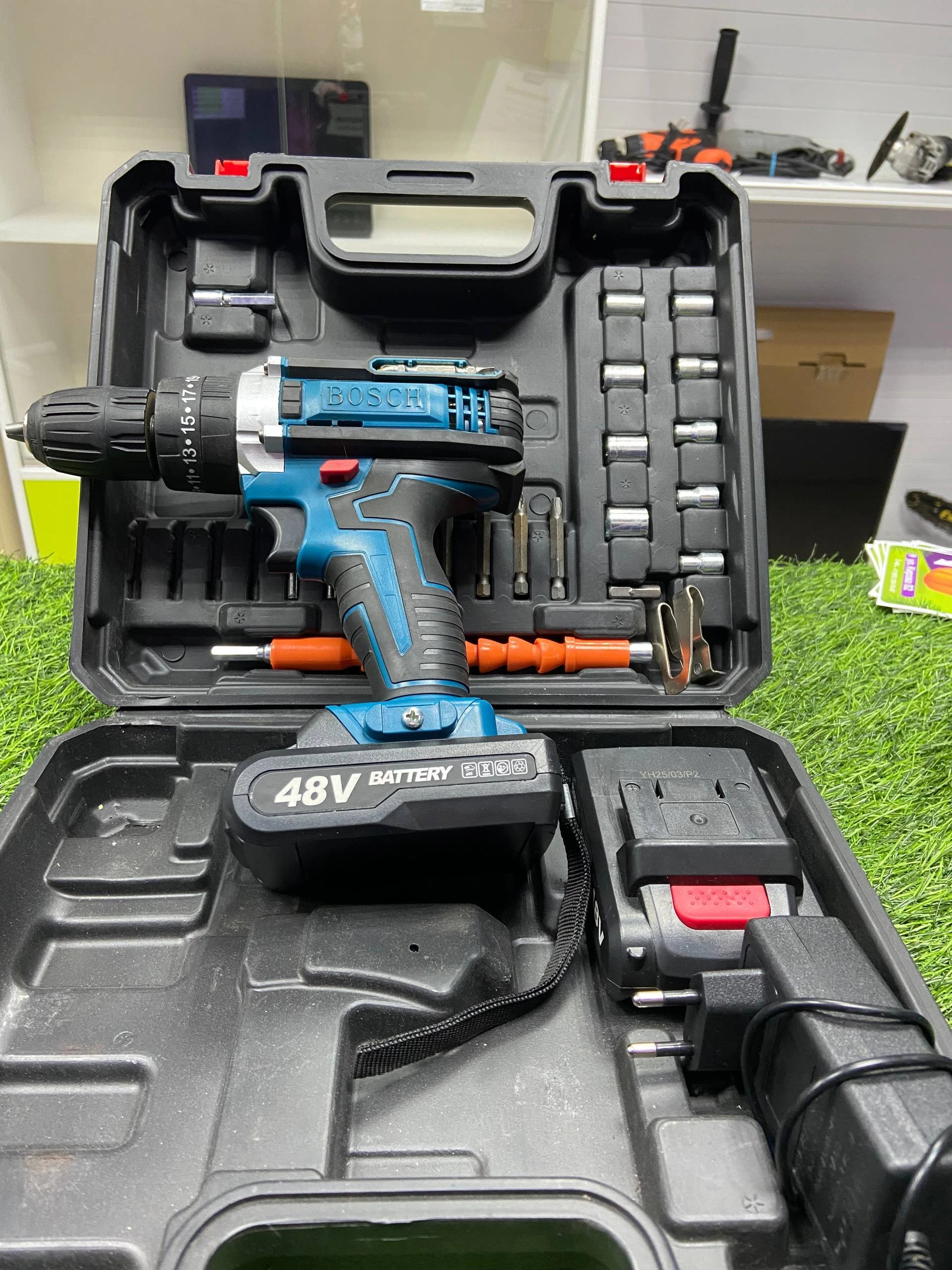 Шуруповерт Bosch Brushless Drill 18-25N. M