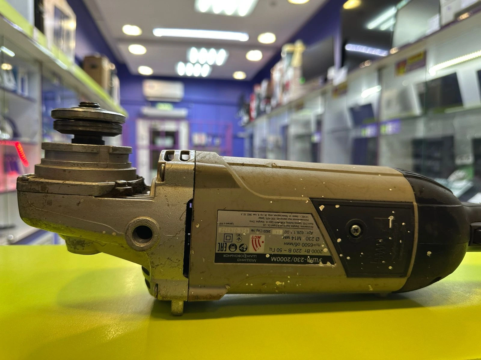 ушм-230/2000м интерскол