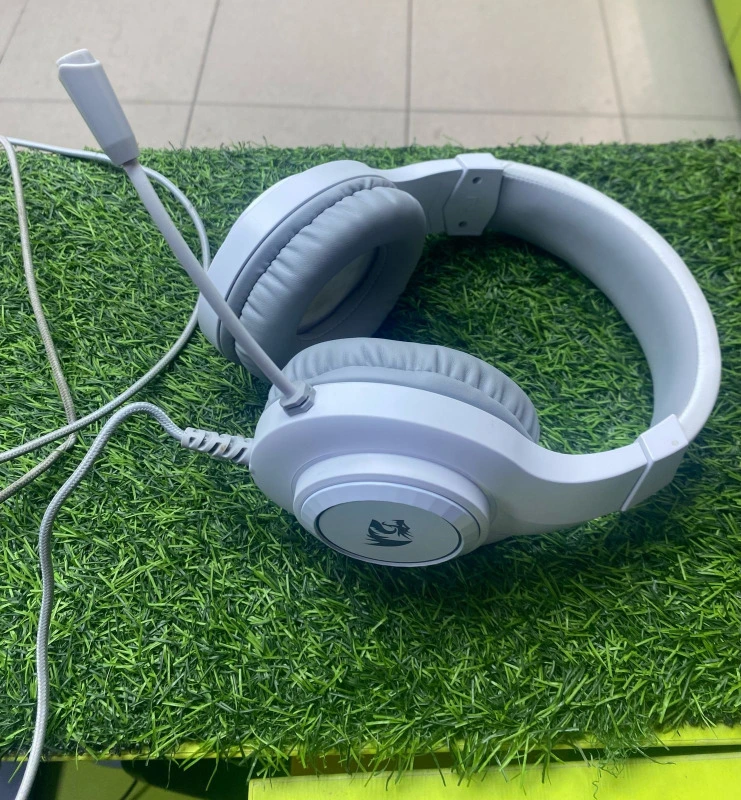 Проводные наушники A6R DOTS