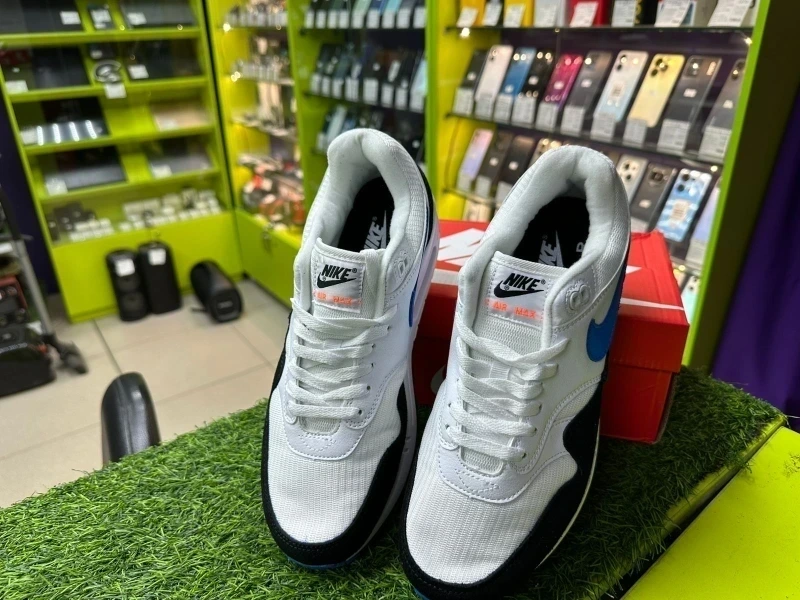 Кроссовки Nike Air Max 1