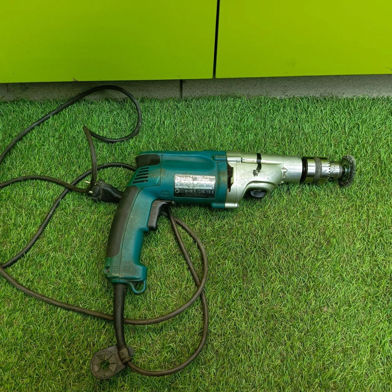 Дрель Makita HP2050
