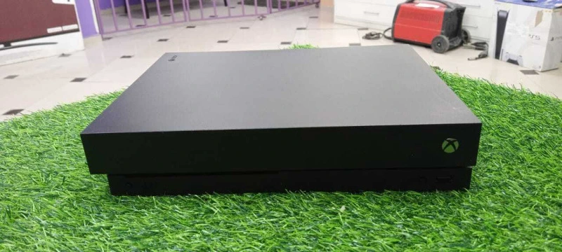 Игровая консоль Xbox One X 1tb***