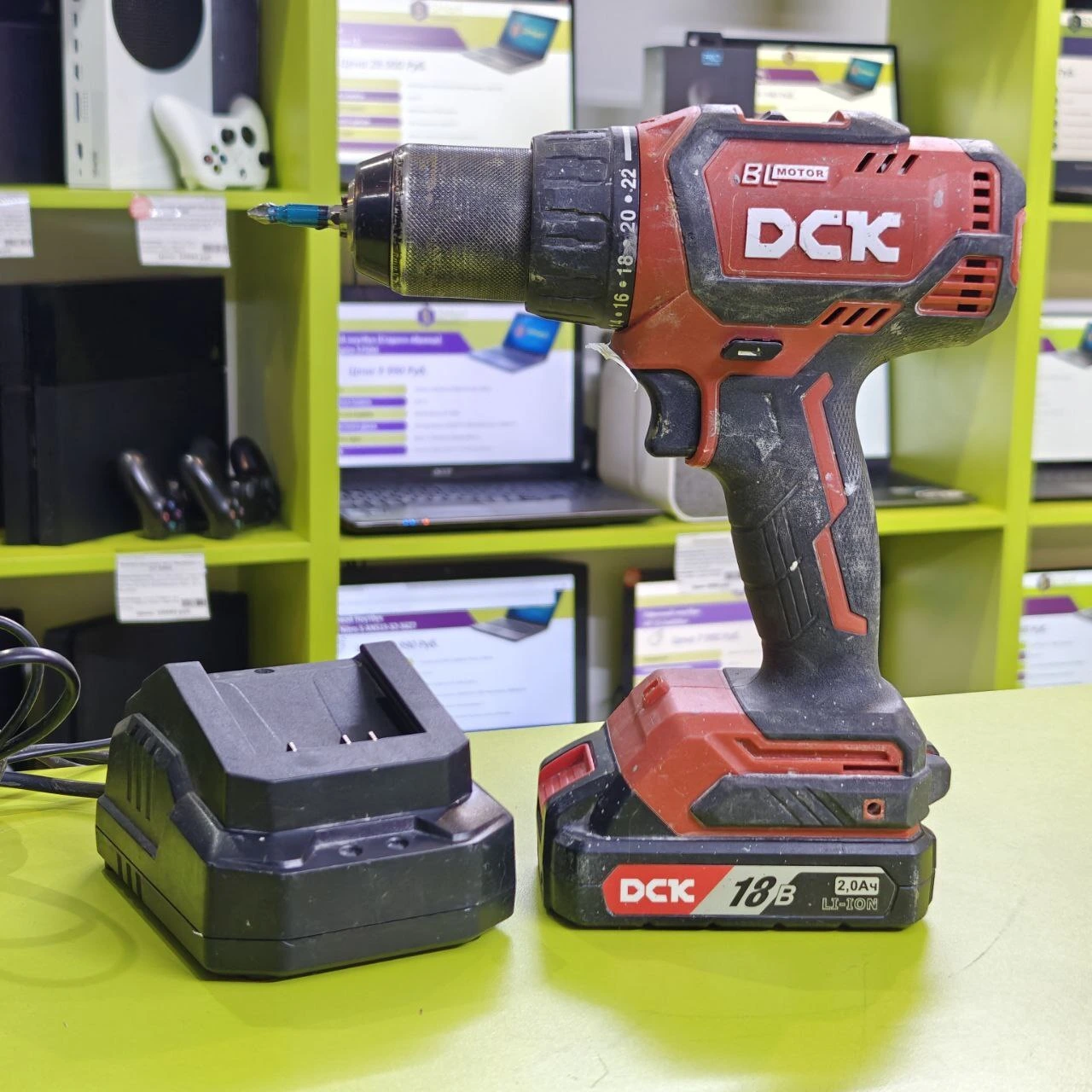 Дрель-шуруповерт бесщеточная DCK KDJZ04-13