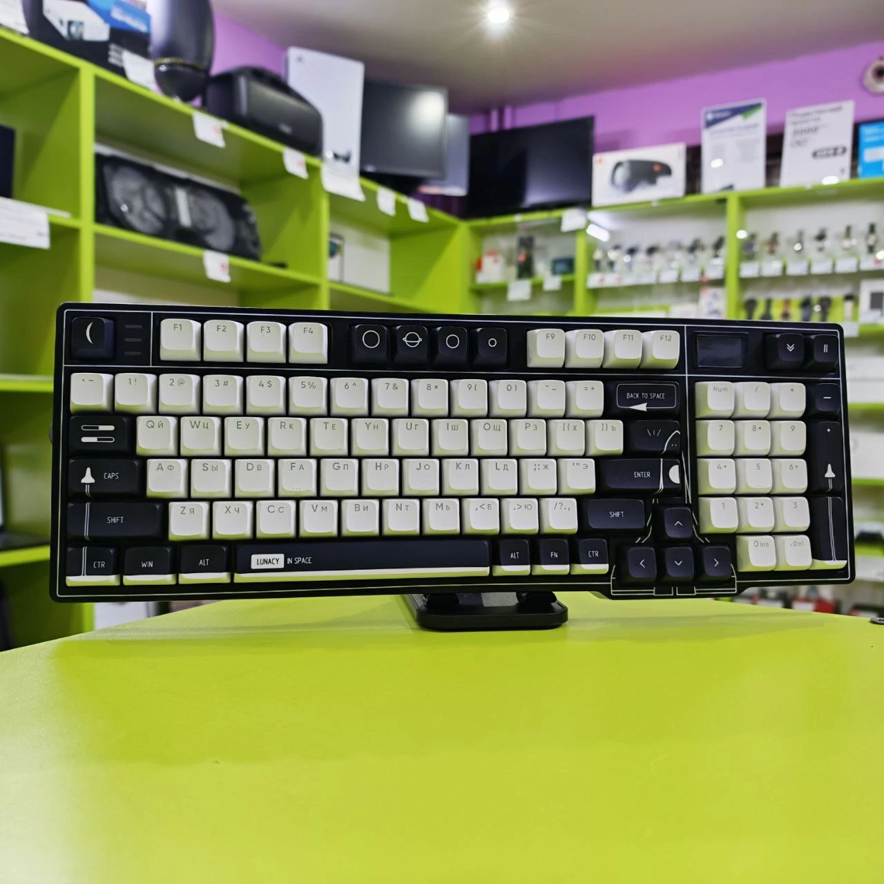 Игровая клавиатура Lunacy In Space 98