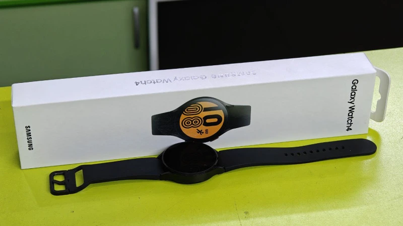 Смарт-часы Galaxy Watch 4