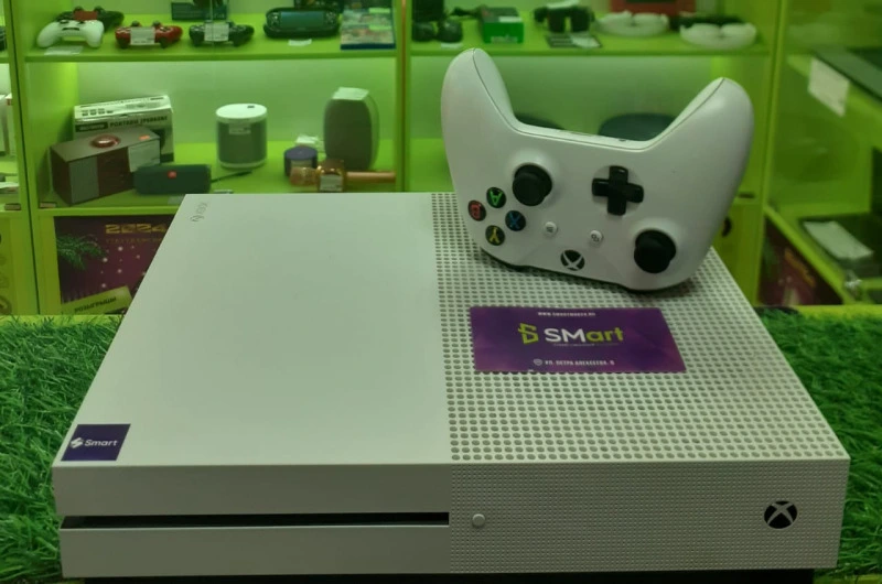 Xbox one s 500gb**