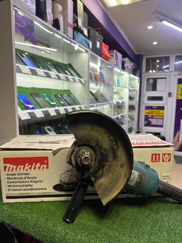 УШМ Makita GA9050 (230мм)