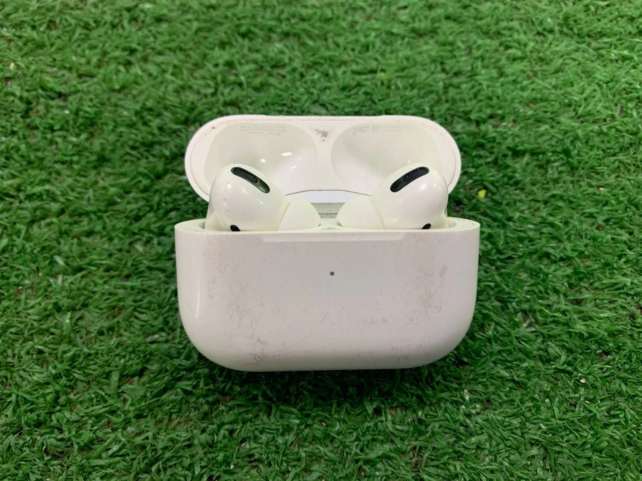 Airpods pro (1 поколение)
