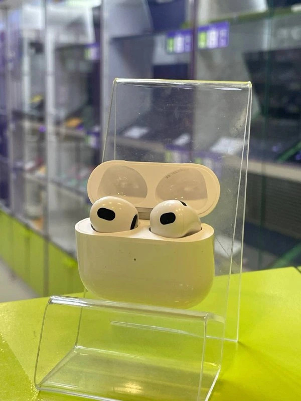 ‎Наушники AirPods Pro