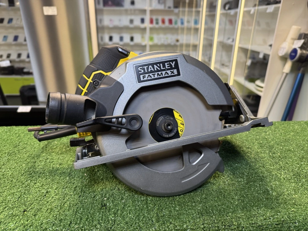 Пила дисковая STANLEY FME301