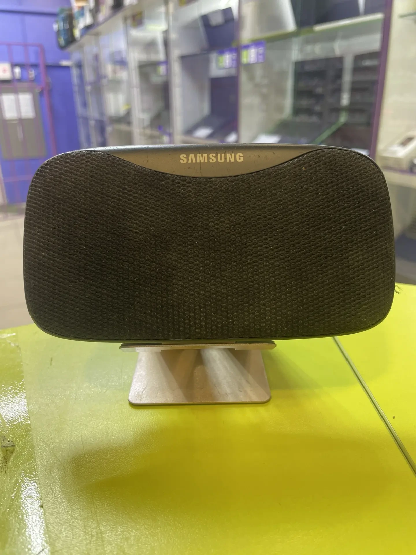 Колонка Samsung levev EO-SG930