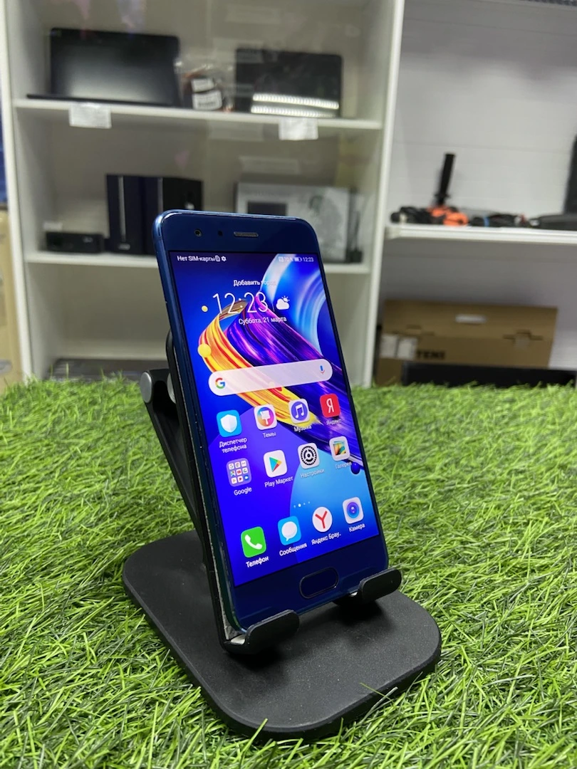 Смартфон Honor 9 4/64 ГБ