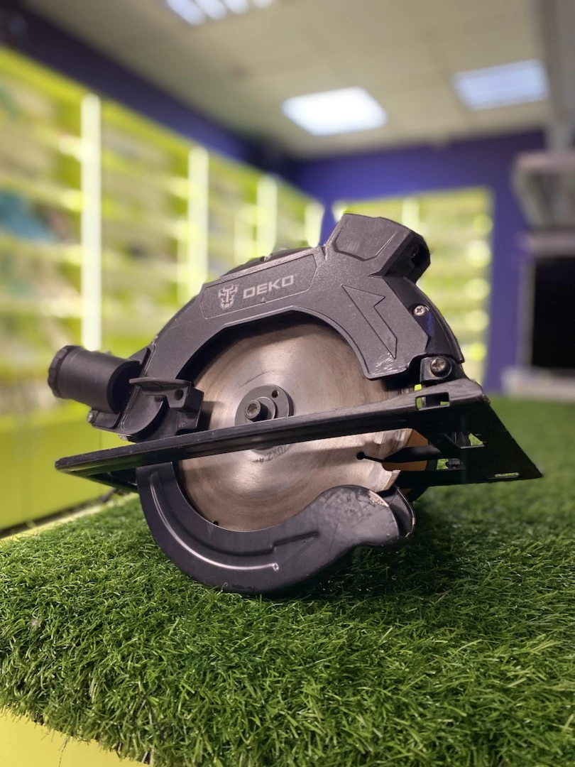 Циркулярная пила deko dkcs-1900 Laser