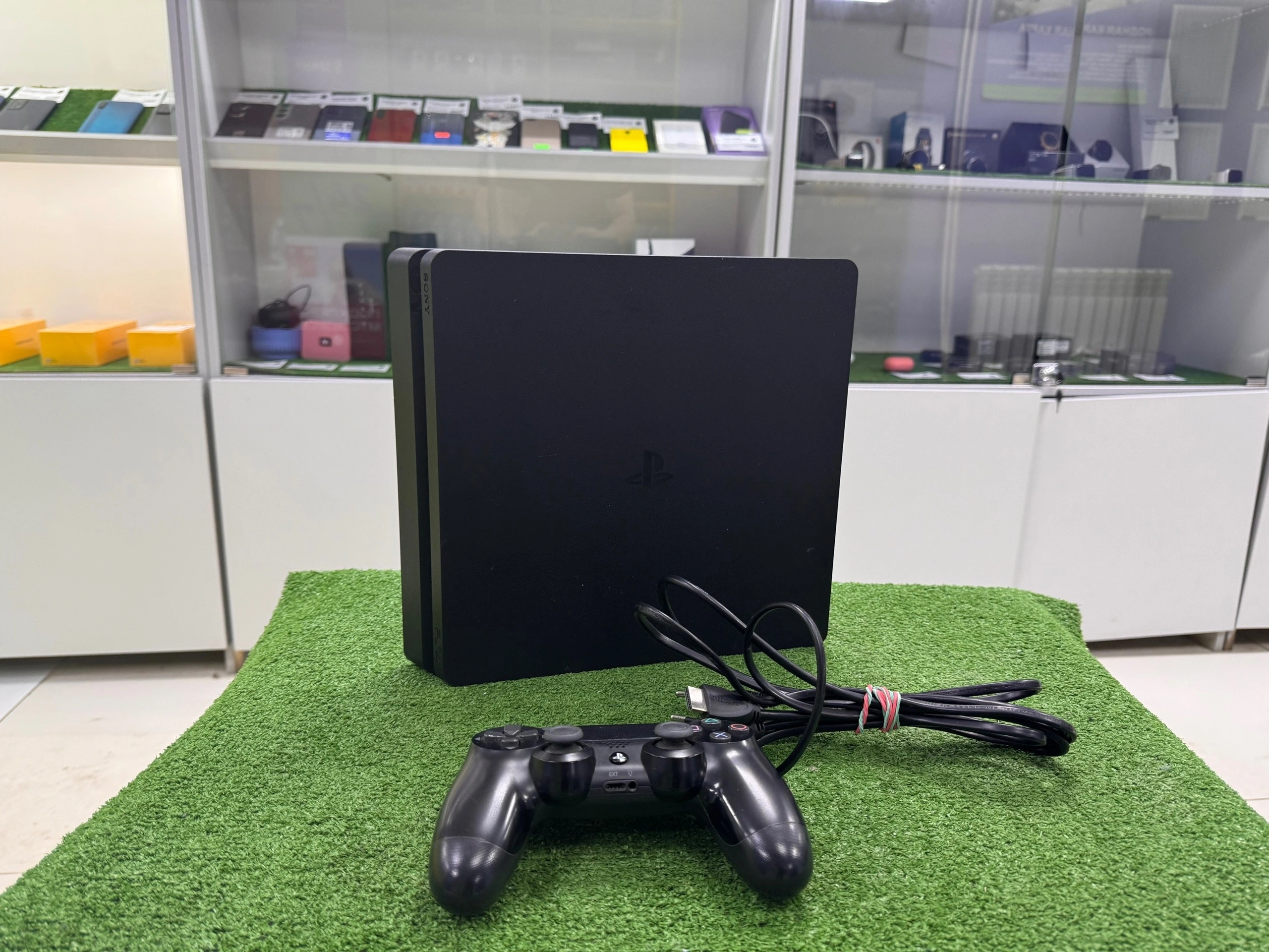 Игровая консоль PS4 Slim 1tb**