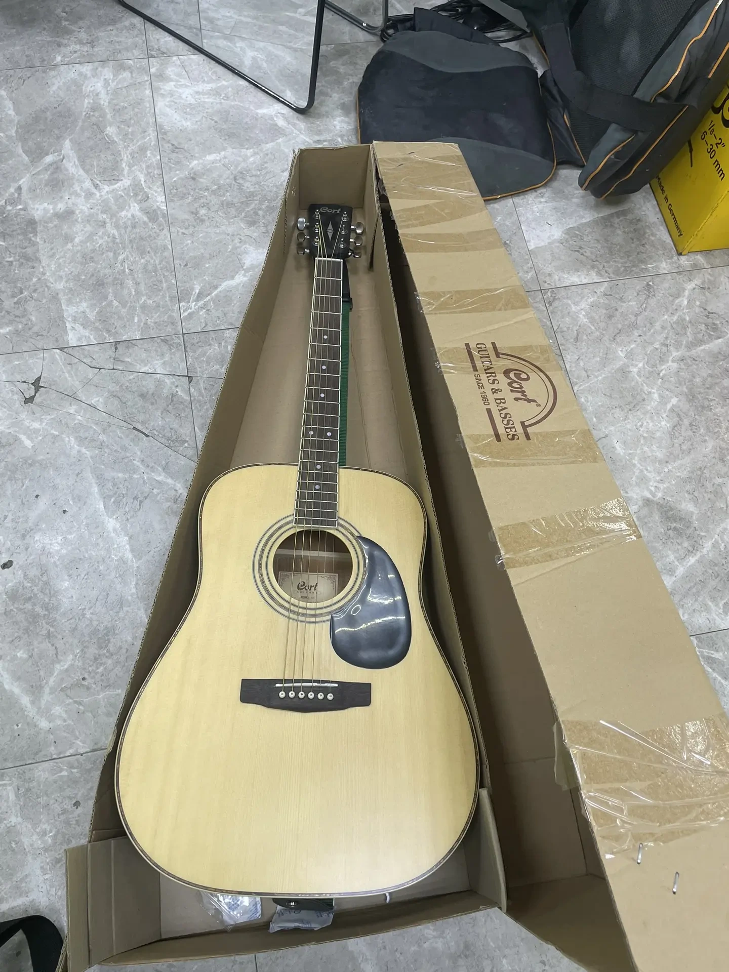 Акустическая гитара Cort AD880 NS