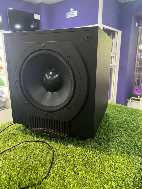 Сабвуфер B&W Solid Solutions PB100