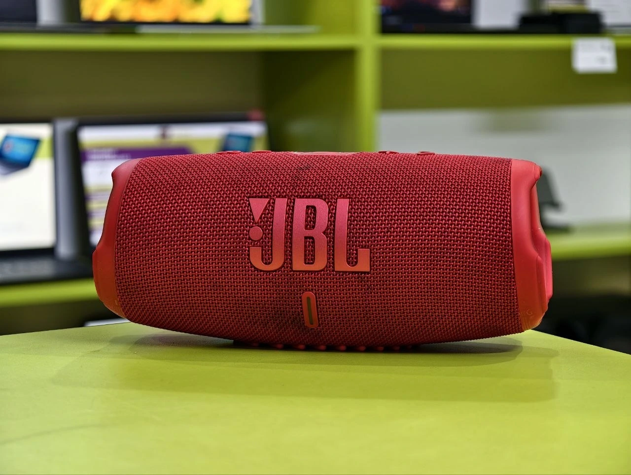 Портативная колонка JBL Charge 6, красный