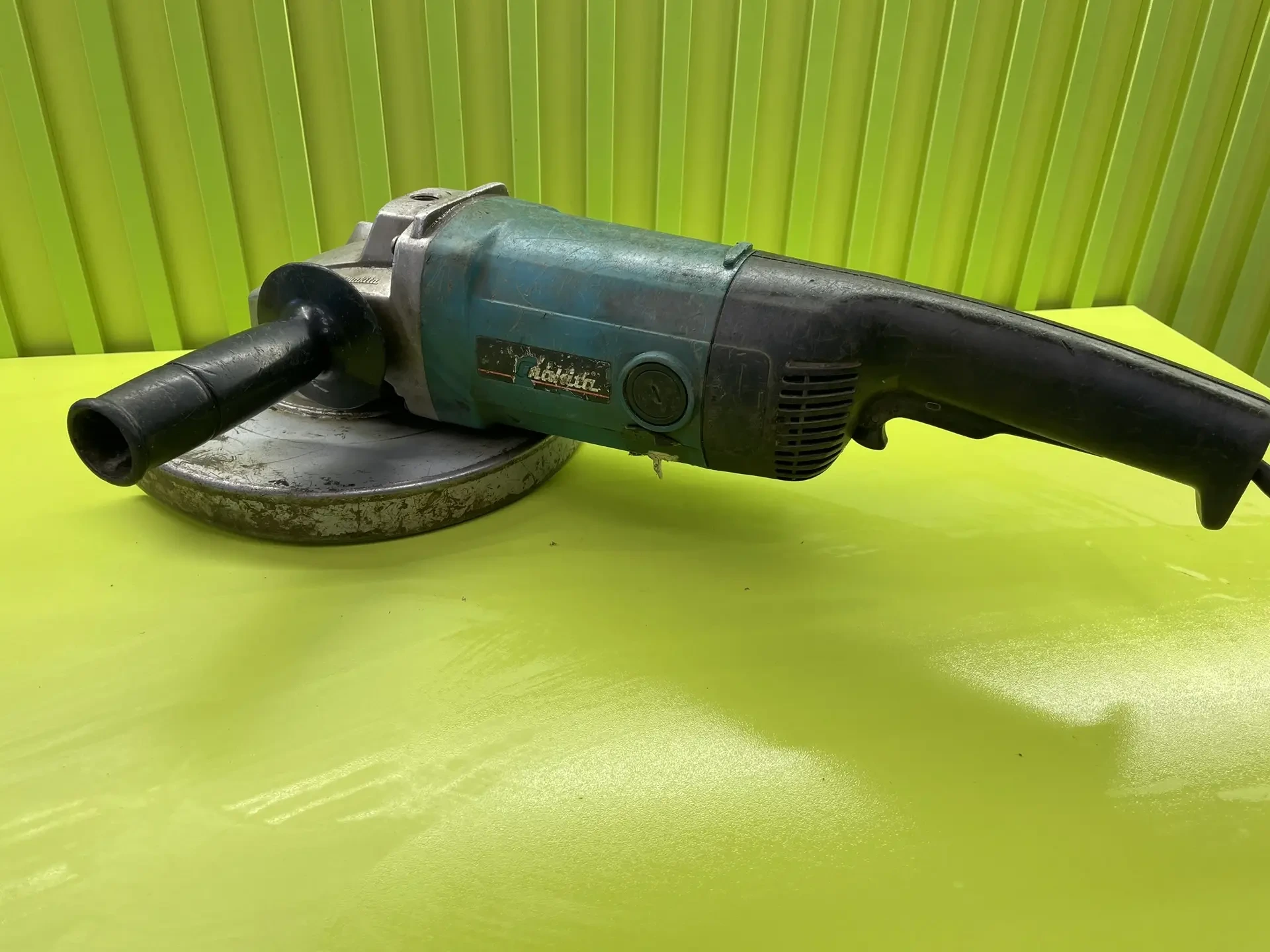 болгарка Makita 9069***