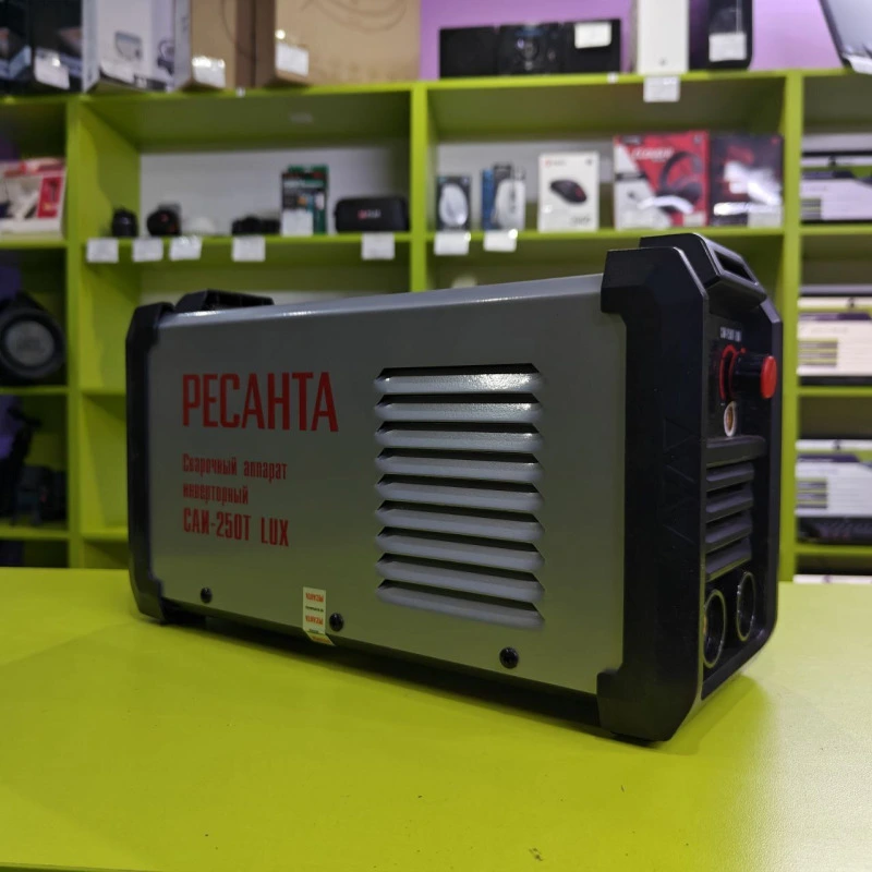 Сварочный инверторный аппарат Ресанта САИ-250Т LUX