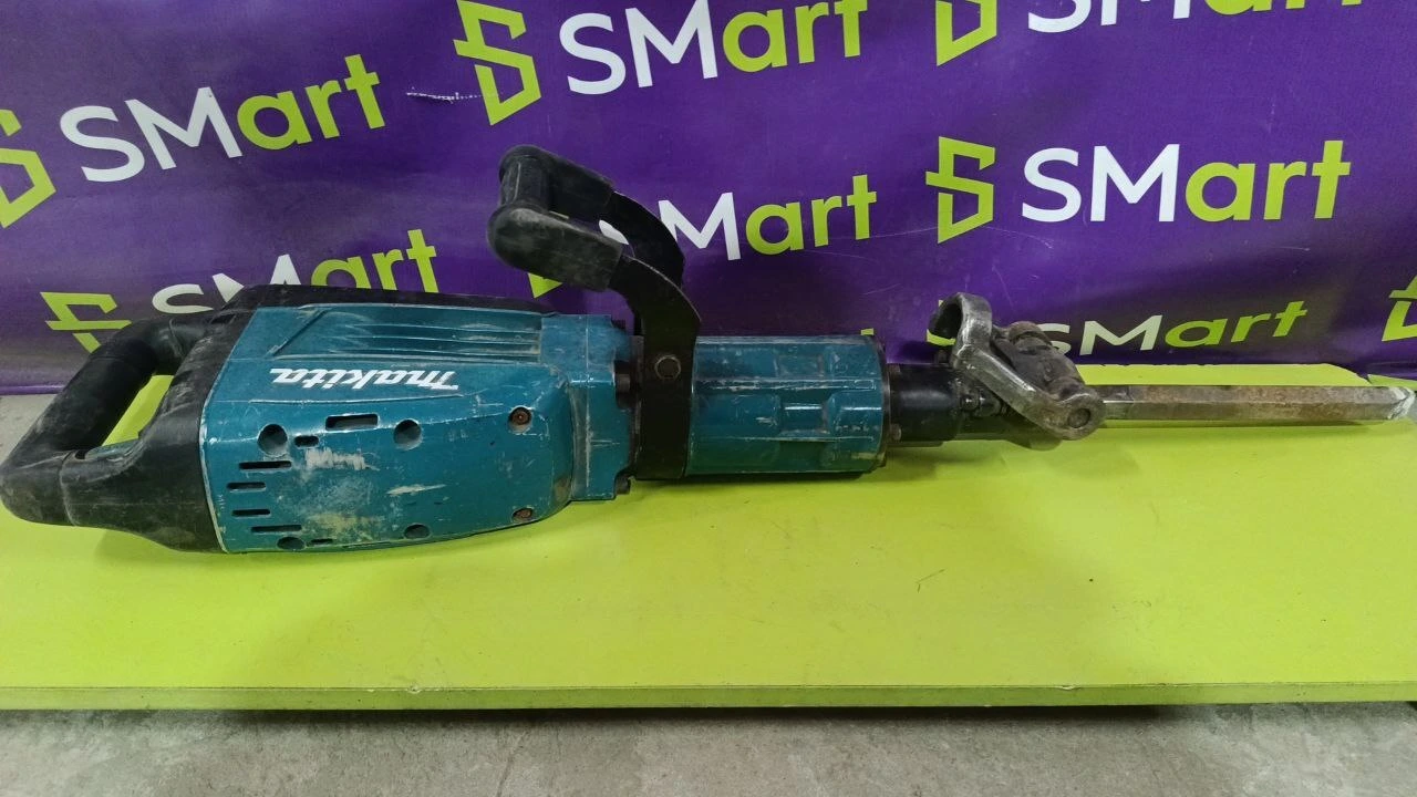 Отбойный молоток Makita HM 1307 CB