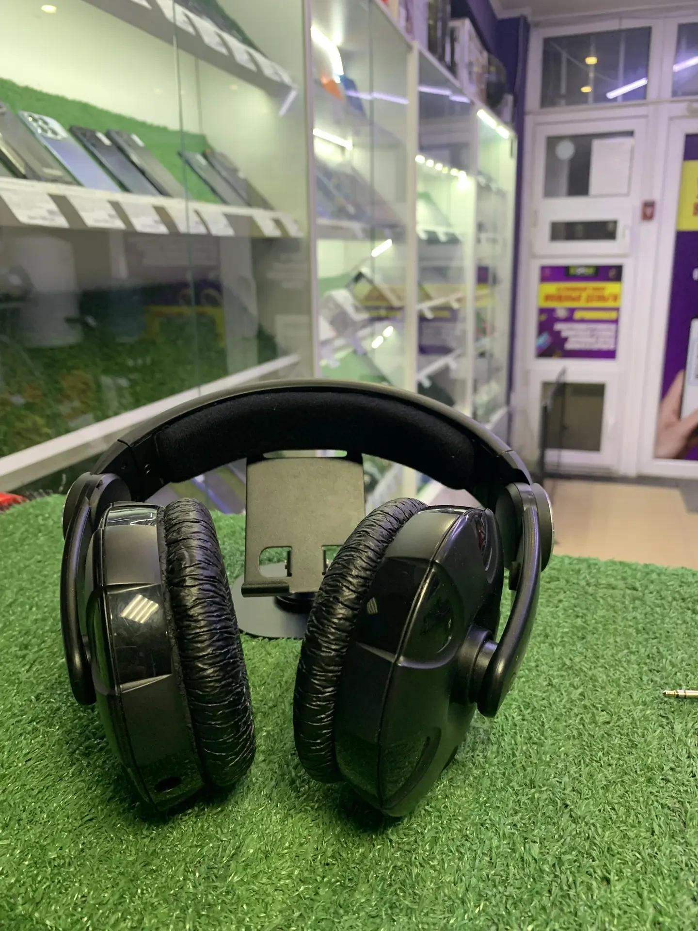 Sennheiser HD 215