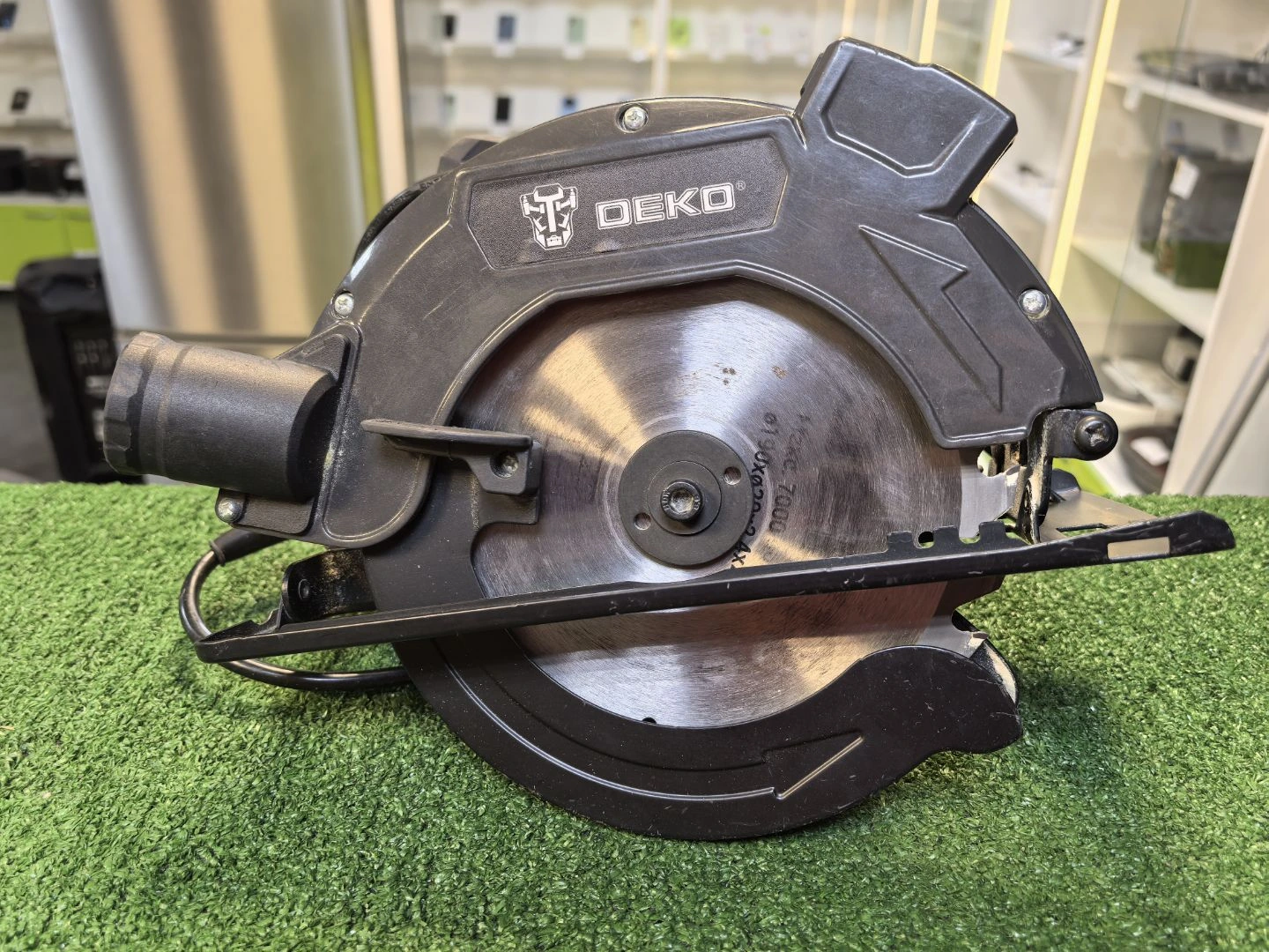 Дисковая пила DEKO DKCS1800