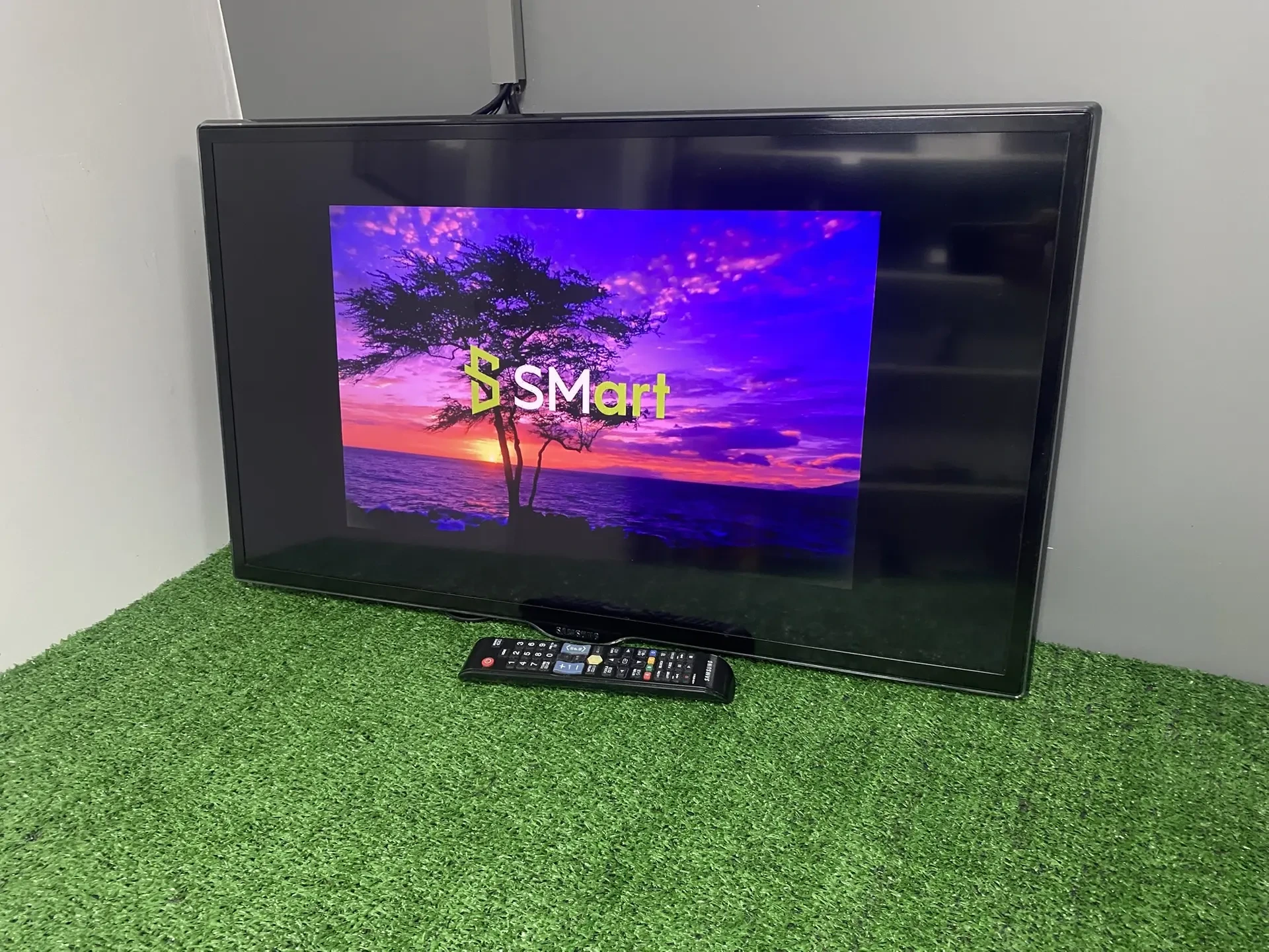 LED-телевизор Samsung UE32ES6557U