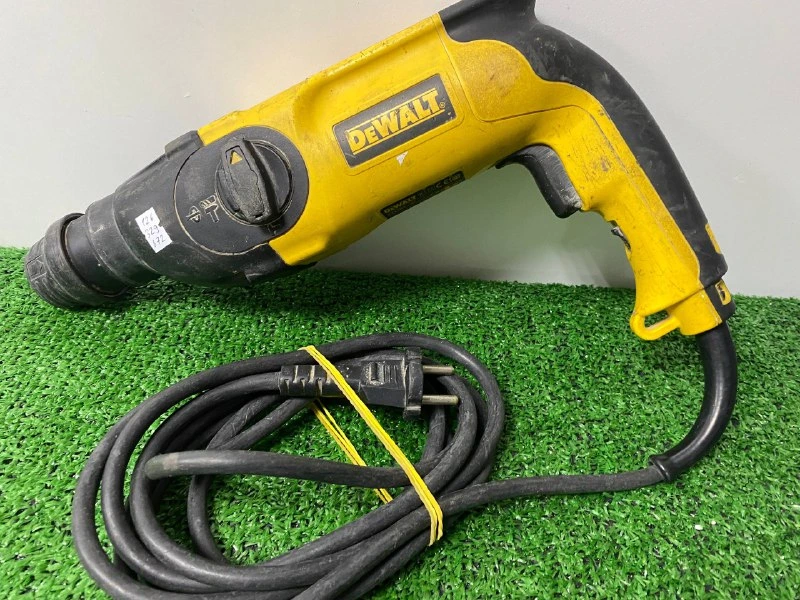 Перфоратор Dewalt d25103