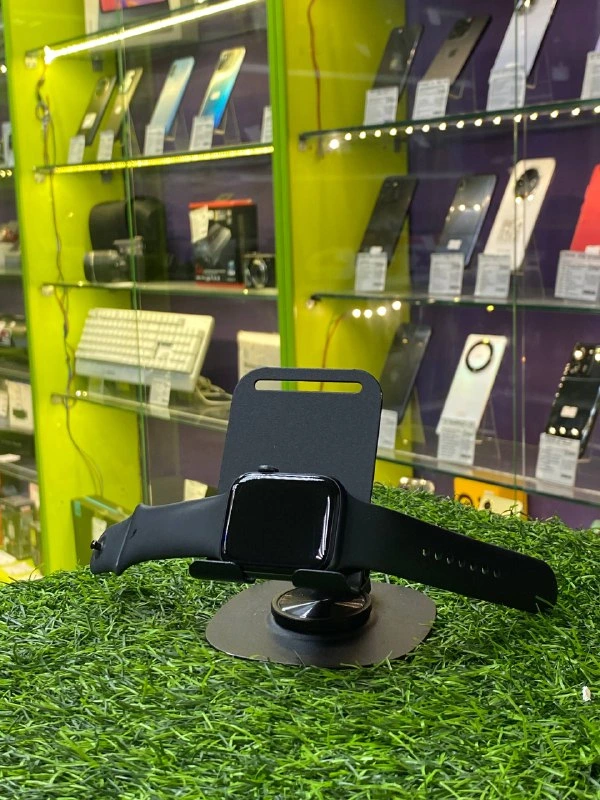 Watch 5 44m