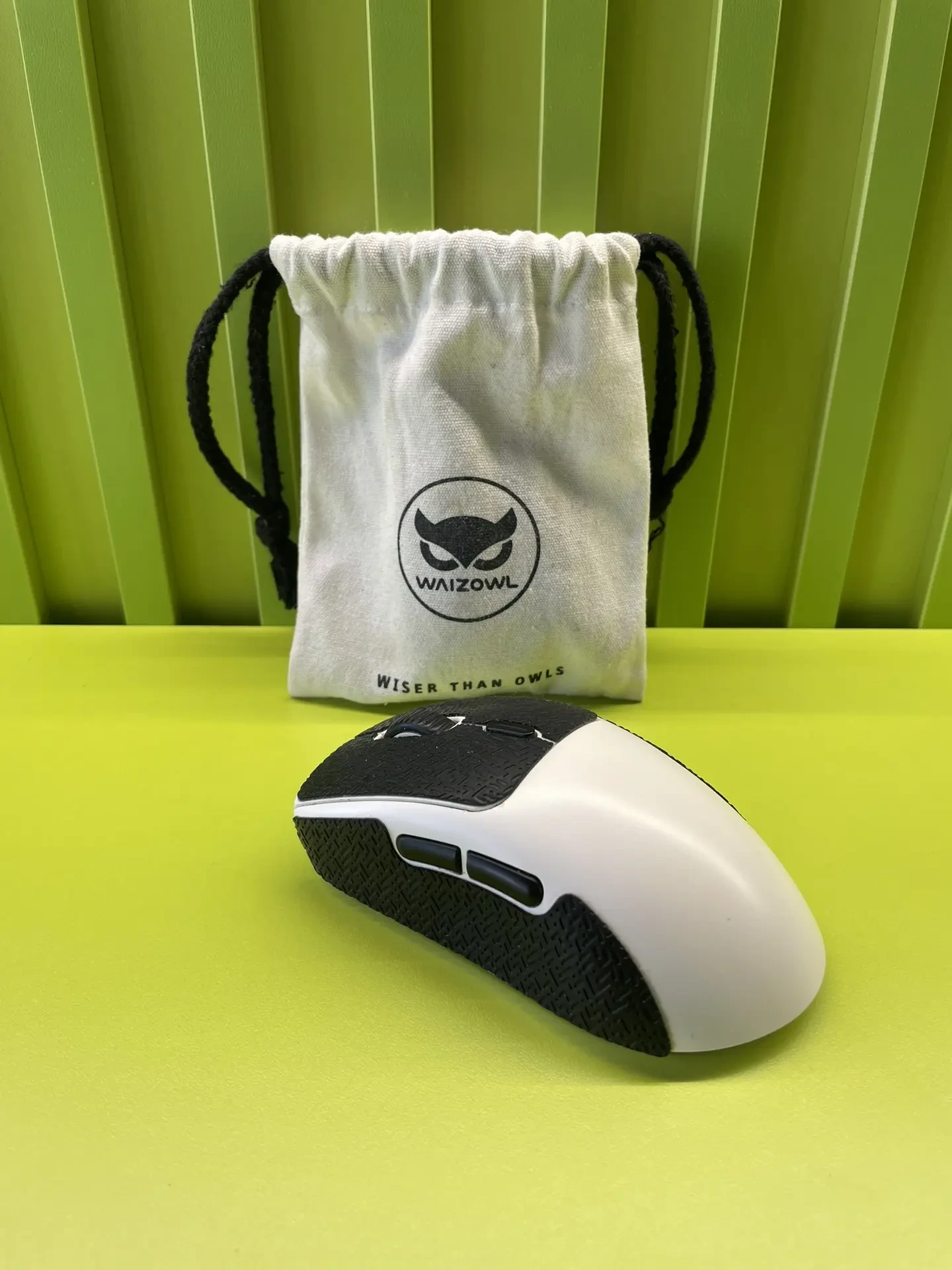 Игровая мышь WAIZOWL OGM Pro V2