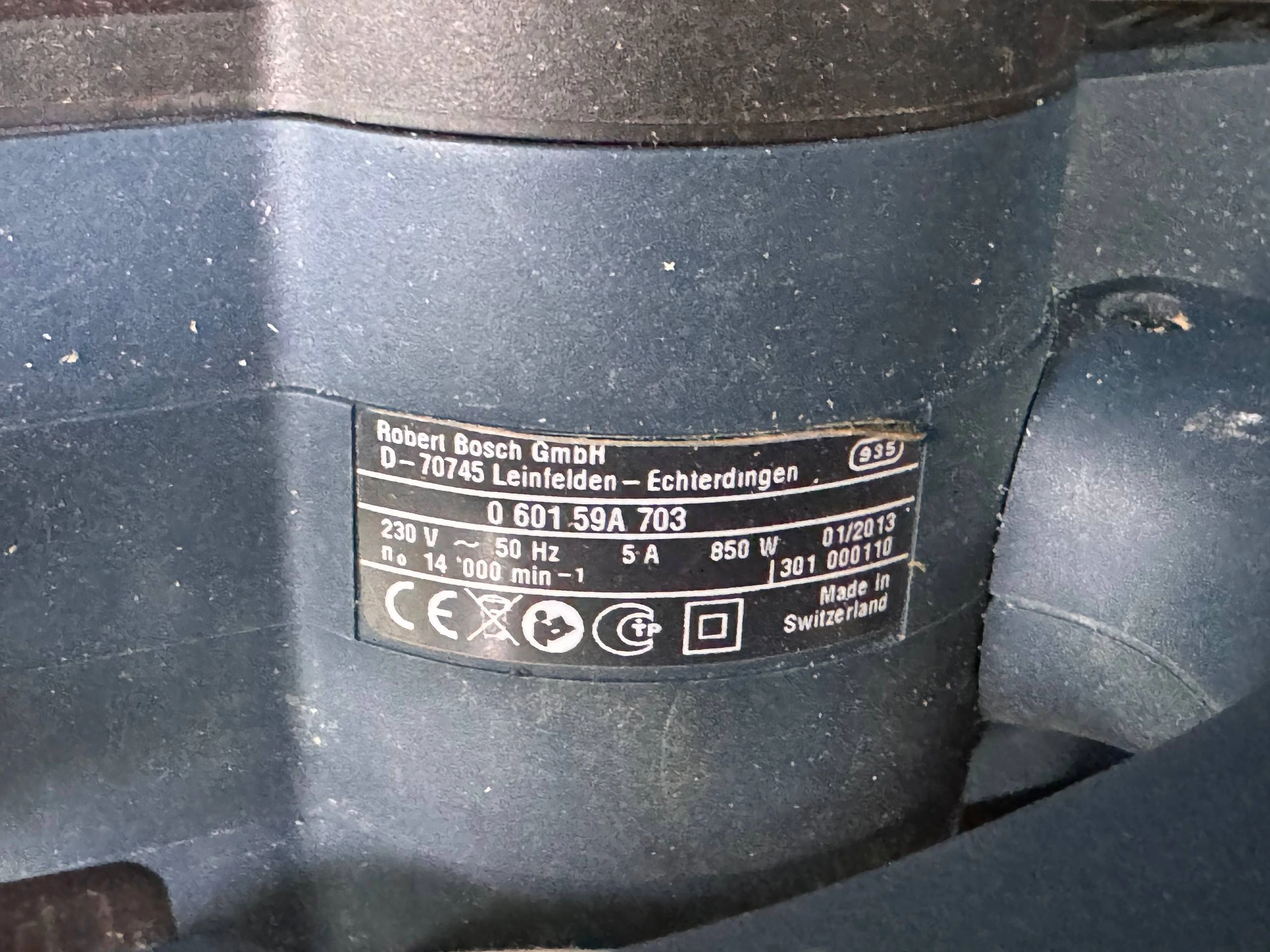 Рубанок BOSCH GHO 40-82C*