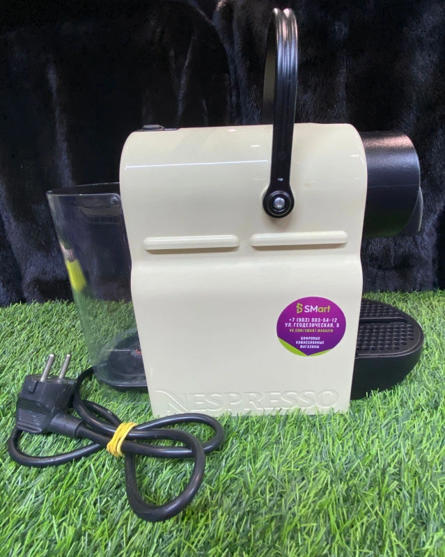 Кофемашина капсульная Nespresso C40