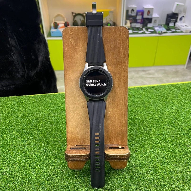 Умные часы Samsung Galaxy Watch SM-R800