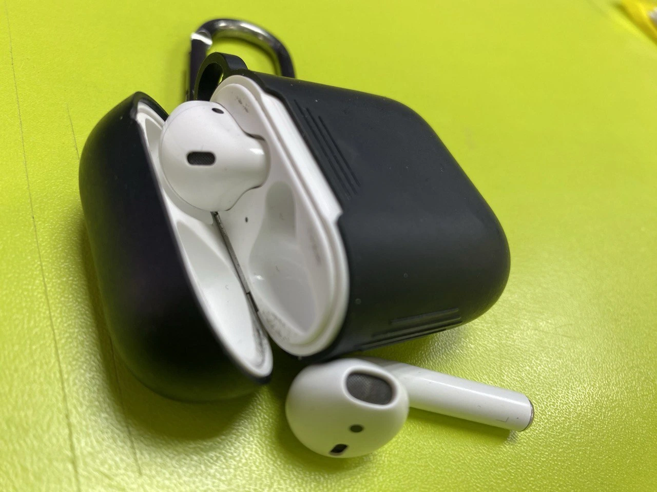 AirPods 2