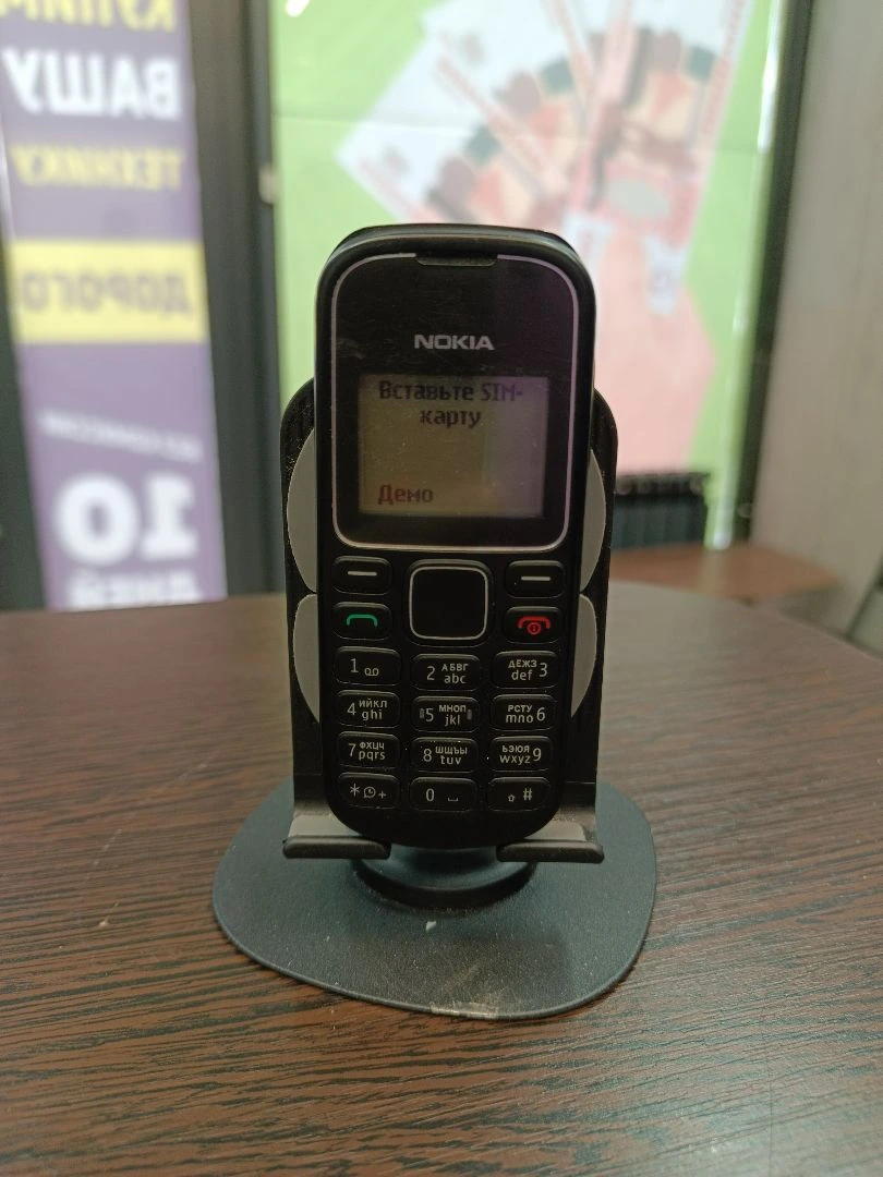 телефон Nokia деревяшка