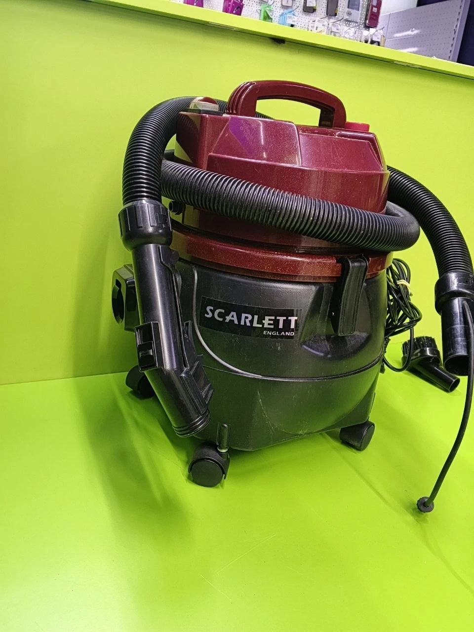 Моющий пылесос Scarlett SC-087