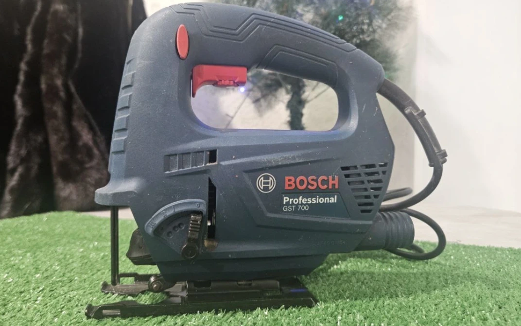 лобзик bosch gst 700