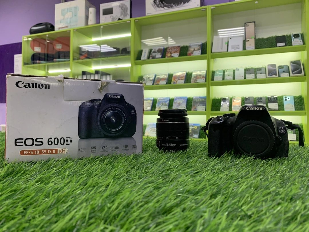 Canon ds12631